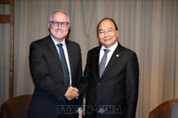 东盟峰会：越南政府总理阮春福会见新加坡胜科工业集团领导