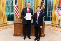美国总统高度评价越美关系所取得的进展