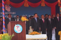 柬埔寨推翻波尔布特种族灭绝制度41周年纪念典礼隆重举行