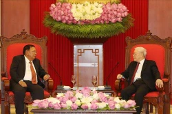 越共中央总书记、国家主席阮富仲会见老挝国家主席本扬·沃拉吉