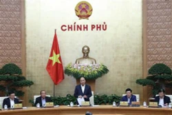 政府总理阮春福主持召开政府11月份例行会议