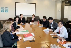 大力推动越加两国国会关系发展 