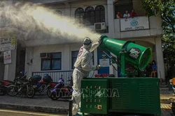新冠肺炎疫情：菲律宾首都马尼拉封城
