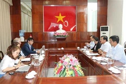 芹苴市与联合国人类住区规划署合作开展气候与能源全球协议