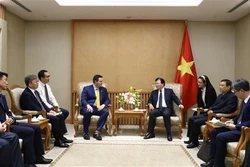 美国—韩国投资者关注越南液化天然气项目