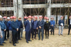 河内市领导视察越南最大垃圾焚烧发电厂项目进展情况