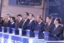 越南政府总理阮春福出席韩国釜山生态三角洲智慧城动工仪式