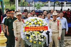 越南伤残军人和烈士日72周年纪念活动在老挝举行
