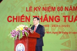 越南政府副总理王廷惠出席苏海战争胜利60周年纪念活动