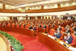  迎接党的十三大：越共十二届中央委员会第十三次全体会议第二天新闻公报