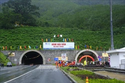 海云2隧道通车