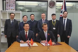 越南与英国加强数字经济和数字化转型合作