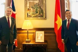  英国外交部亚洲事务国务大臣对越英关系的长足发展感到高兴