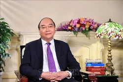 越南国家主席：疫情之下家庭是帮助战士们、医生们出色完成任务的靠山