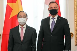 波兰希望进一步加强与越南在多方面的合作关系
