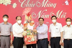 范明政总理：胡志明市在抗疫中发挥先锋作用 在逆境中彰显顽强不屈精神