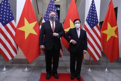 越南政府副总理兼外长范平明与美国国务卿蓬佩奥举行会谈