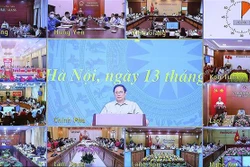 越南政府总理范明政主持新冠肺炎疫情防控视频会议