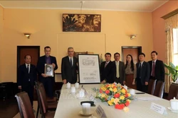 法国驻越南大使向林同省赠送保大3号避暑行宫设计图的数字化副本