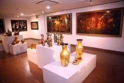 越南磨漆产品展览会：介绍100多件独特磨漆产品及产品组