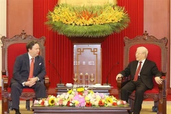 越共中央总书记阮富仲会见美国驻越大使马克·纳珀
