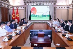 越南胡志明市与印度伙伴促进在城市垃圾处理领域的合作