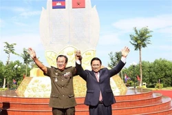 柬埔寨首相洪森感谢越南人民助柬推翻波尔·布特种族灭绝政权