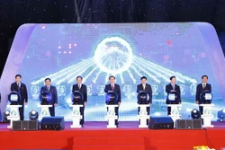 国会主席王廷惠出席海防市生物可降解塑料生产厂项目开工仪式