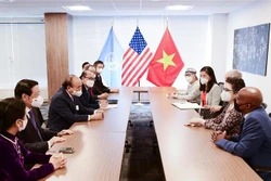 越南国家主席阮春福会见美国友人