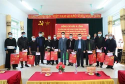 民族委员会主任侯阿令春节前走访慰问莱州省少数民族同胞