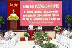 国会主席王廷惠莅临广南省视察指导工作