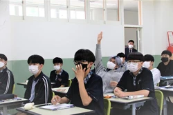 韩国高中学校将越南语纳入职业指导教育课程