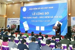 阮春福总理出席“数字社会保险——VssID应用程序”公布仪式