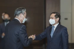 越南外交部部长裴青山与中国外交部长王毅举行会谈