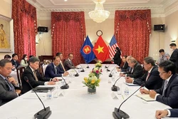 继续推动东盟与美国战略伙伴关系