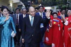 越南国家主席阮春福走访慰问旅泰越南人社群
