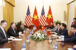 政府副总理兼外长范平明同美国外长迈克·蓬佩奥进行会谈