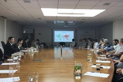 越以为两国企业了解合作商机创造便利