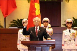越南第十四届国会第六次会议：阮富仲同志宣誓就任2016-2021年任期国家主席