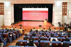 王廷惠：需为越南发展战略寻找可行性措施