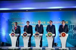 越南代表团出席在泰国举行的司法国际会议
