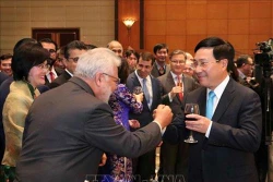 越南的成功离不开各国外交使节、国际组织代表的贡献