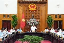 阮春福总理主持召开政府常务会议 敦促重点交通项目进度
