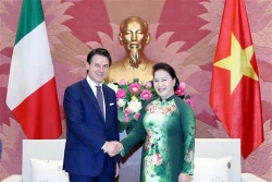 国会主席阮氏金银会见意大利总理朱塞佩·孔特