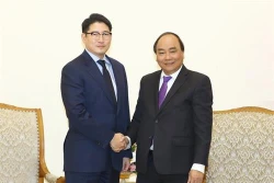 越南政府总理阮春福会见韩国晓星集团社长赵显俊