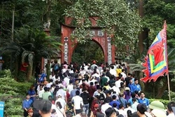 2019年雄王祭祖日与雄王庙会：富寿省接待游客量超过700万人次