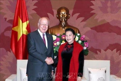 国会主席阮氏金银会见美国参议员代表团
