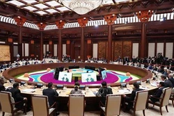 政府总理阮春福出席第二届“一带一路”国际合作高峰论坛圆桌峰会