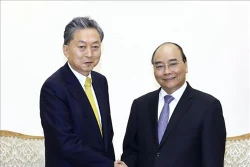 越南政府总理阮春福会见日本东亚研究院院长鸠山由纪夫
