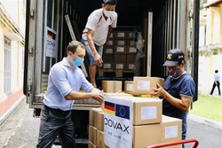 越南接受由德国通过COVAX机制援助的85.2万剂新冠疫苗